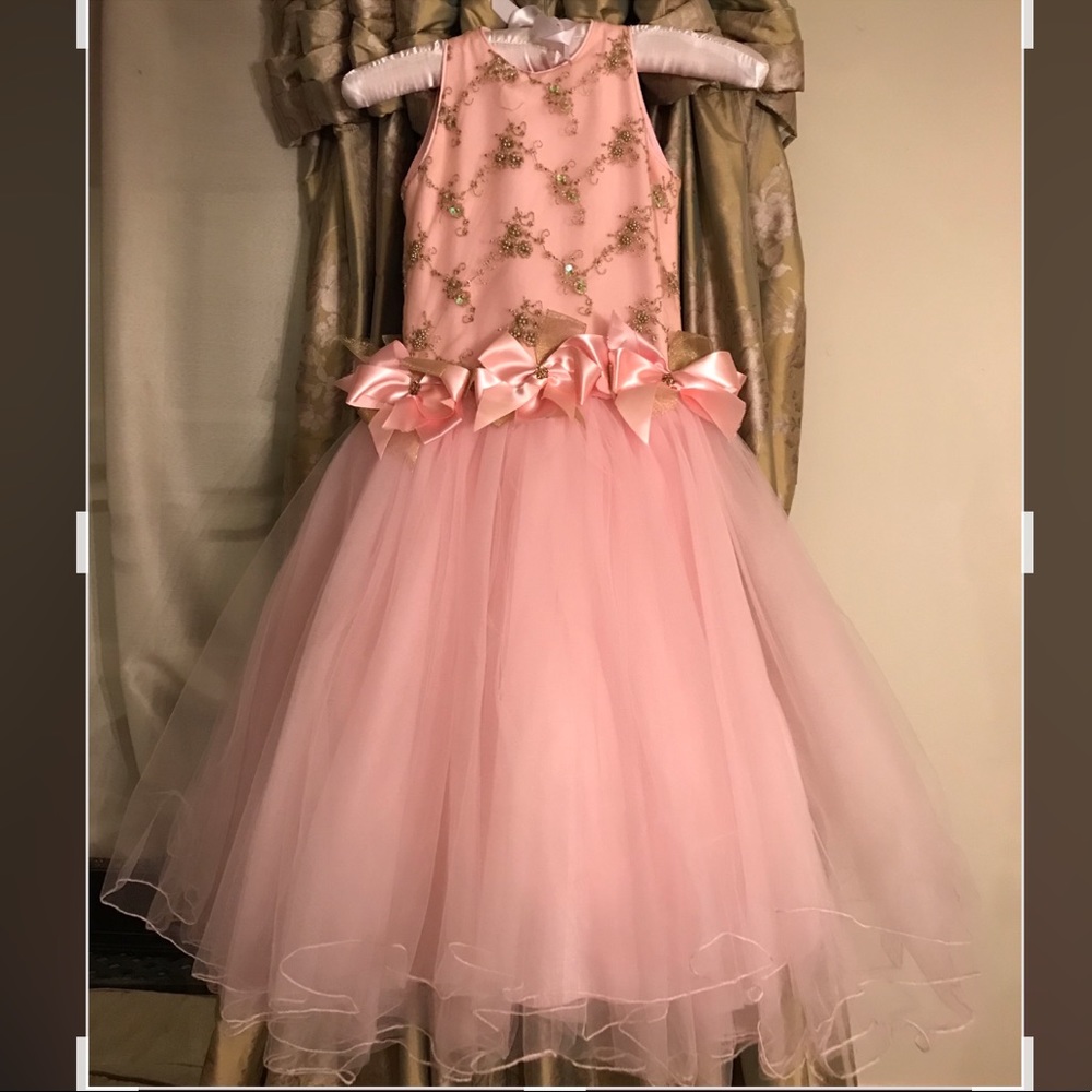 Beautiful $795 tulle dress size 6/7